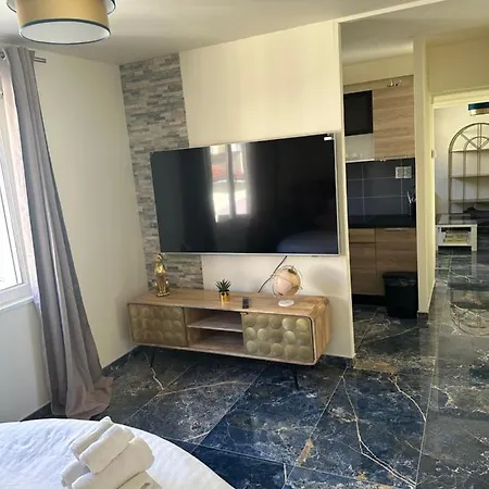 Golden Blue - Jacuzzi ホテル