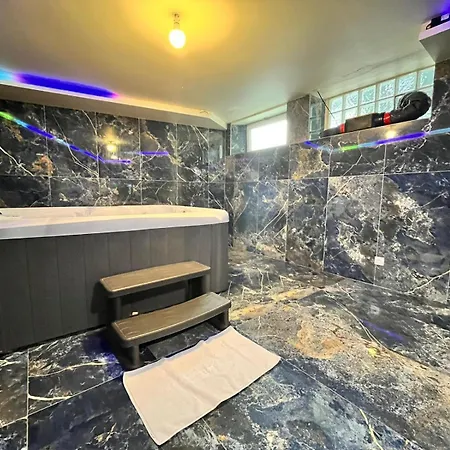 Hotel Golden Blue - Jacuzzi Rouen